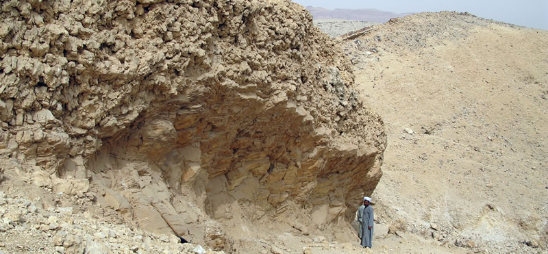 Figure 1 Pahu’s rock shrine west of Qamûla.