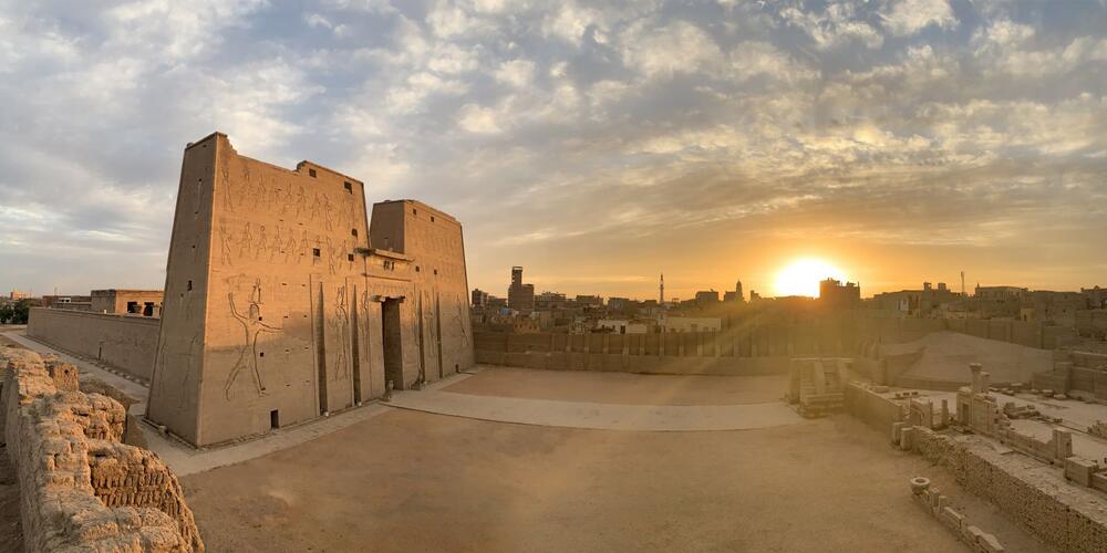The temple of Edfu - view from the tell towards the east. ©Tell Edfu Project